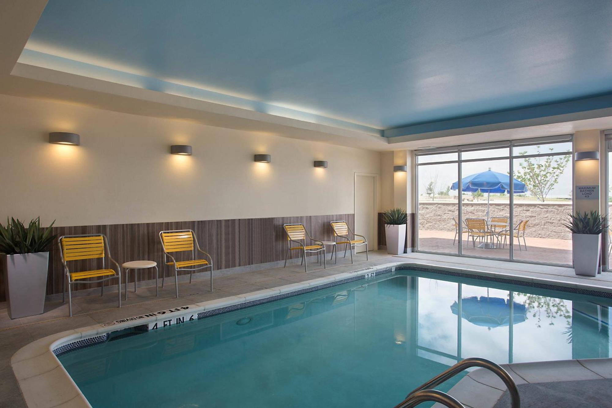 Fairfield Inn & Suites By Marriott Dallas West/I-30 Exterior photo