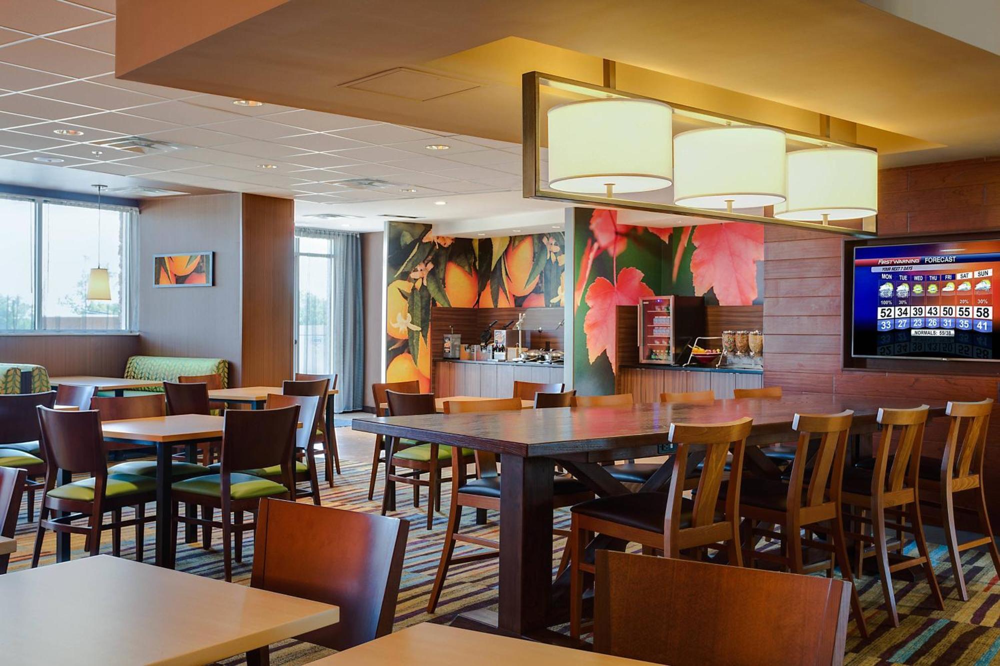Fairfield Inn & Suites By Marriott Dallas West/I-30 Exterior photo