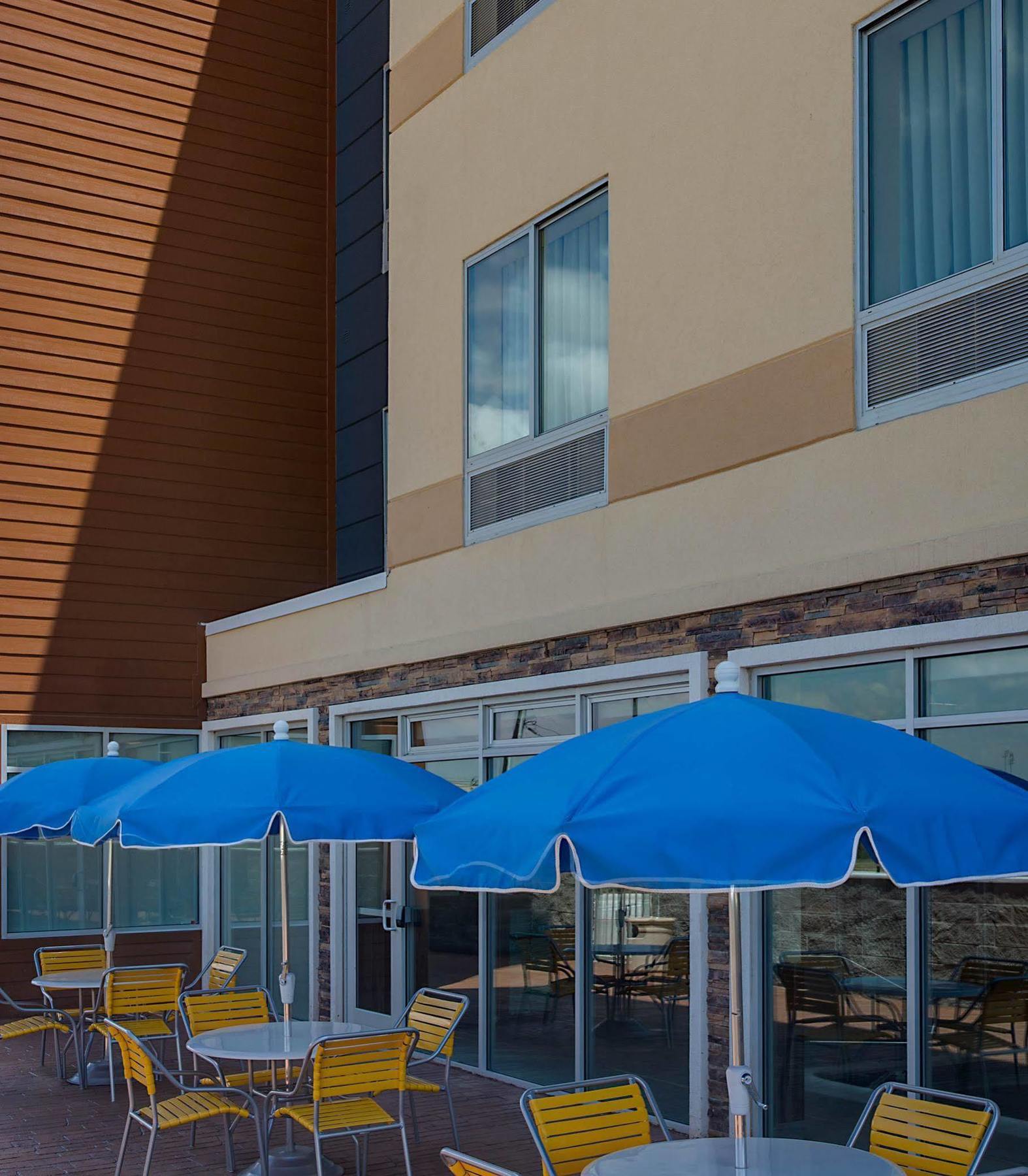 Fairfield Inn & Suites By Marriott Dallas West/I-30 Exterior photo